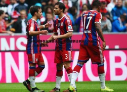 问鼎娱乐-詹姆斯自由球员抉择，苏群解析合同执行风险与未来走向