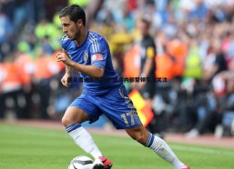 问鼎娱乐-国足遭遇连败打击 联赛内部整顿引发关注